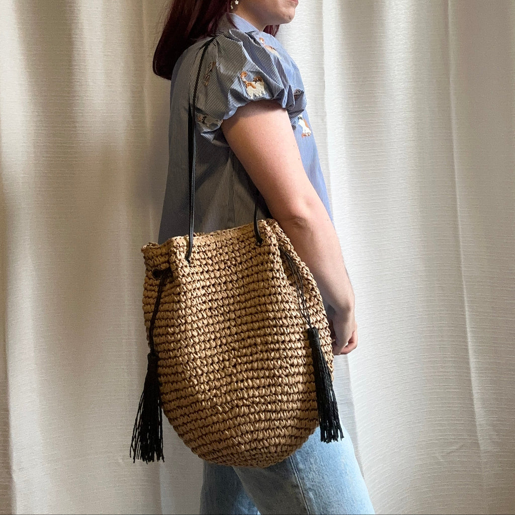 Natural Woven Tassel Bucket Bag