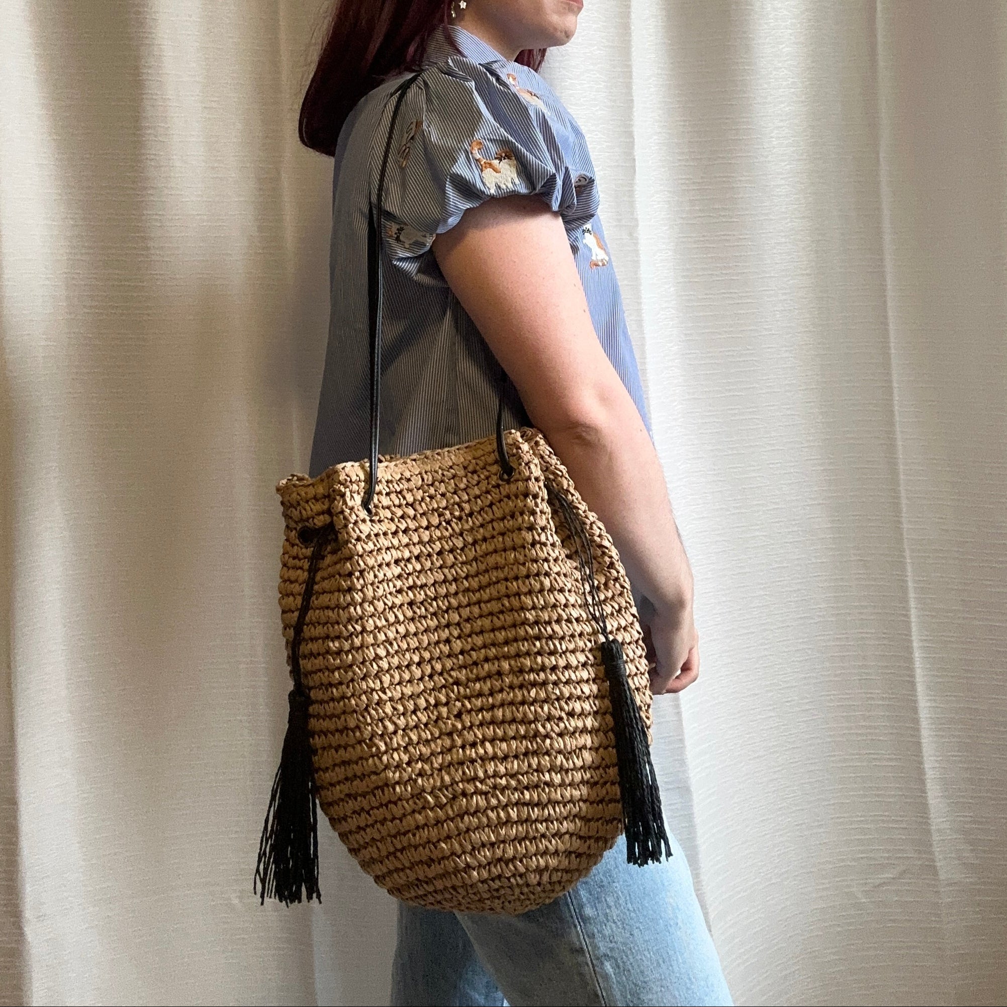 Natural Woven Tassel Bucket Bag